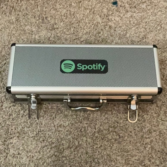 5 Piece BBQ Tools set in a Travel/Storage Case 🍖🍗 - Picture 2 of 3